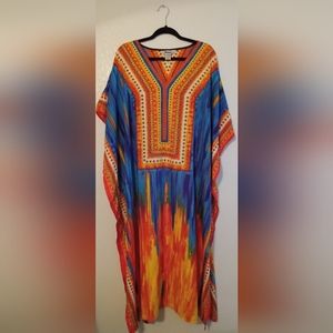 Winlar brand. Multicolored kaftan/cover-up. One Size Fits Most.